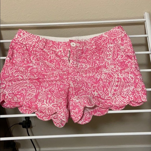 Lilly Pulitzer Pants - Lilly Pulitzer buttercup scalloped shorts